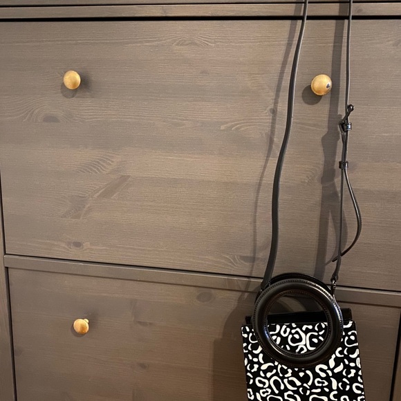 OPENING CEREMONY - Lynx black and white handbag - Picture 7 of 7